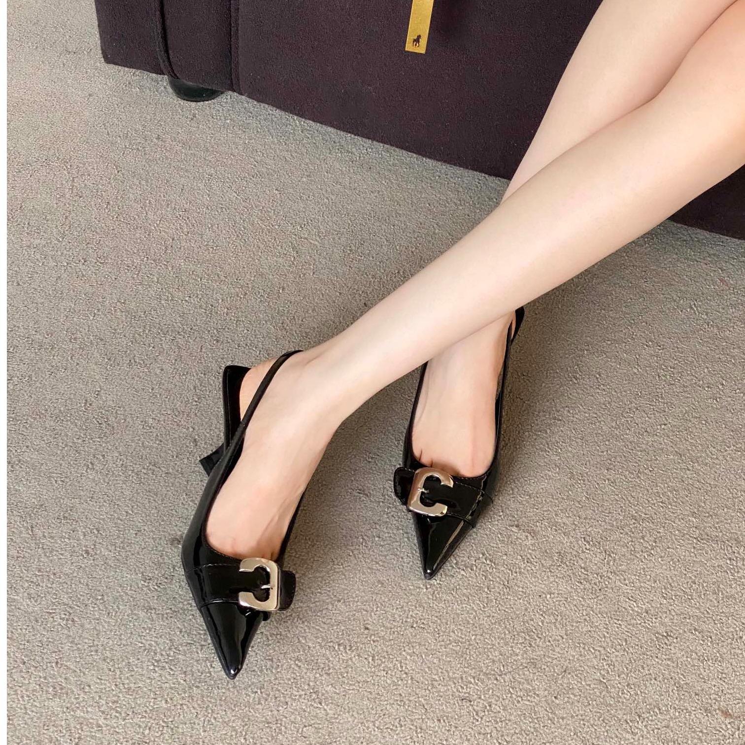 Niche high heels bag head sandals spring and summer new belt buckle temperament with skirt single shoes 35 білий
Niche high heels bag head sandals spring and summer new belt buckle temperament with skirt single shoes 35 білий