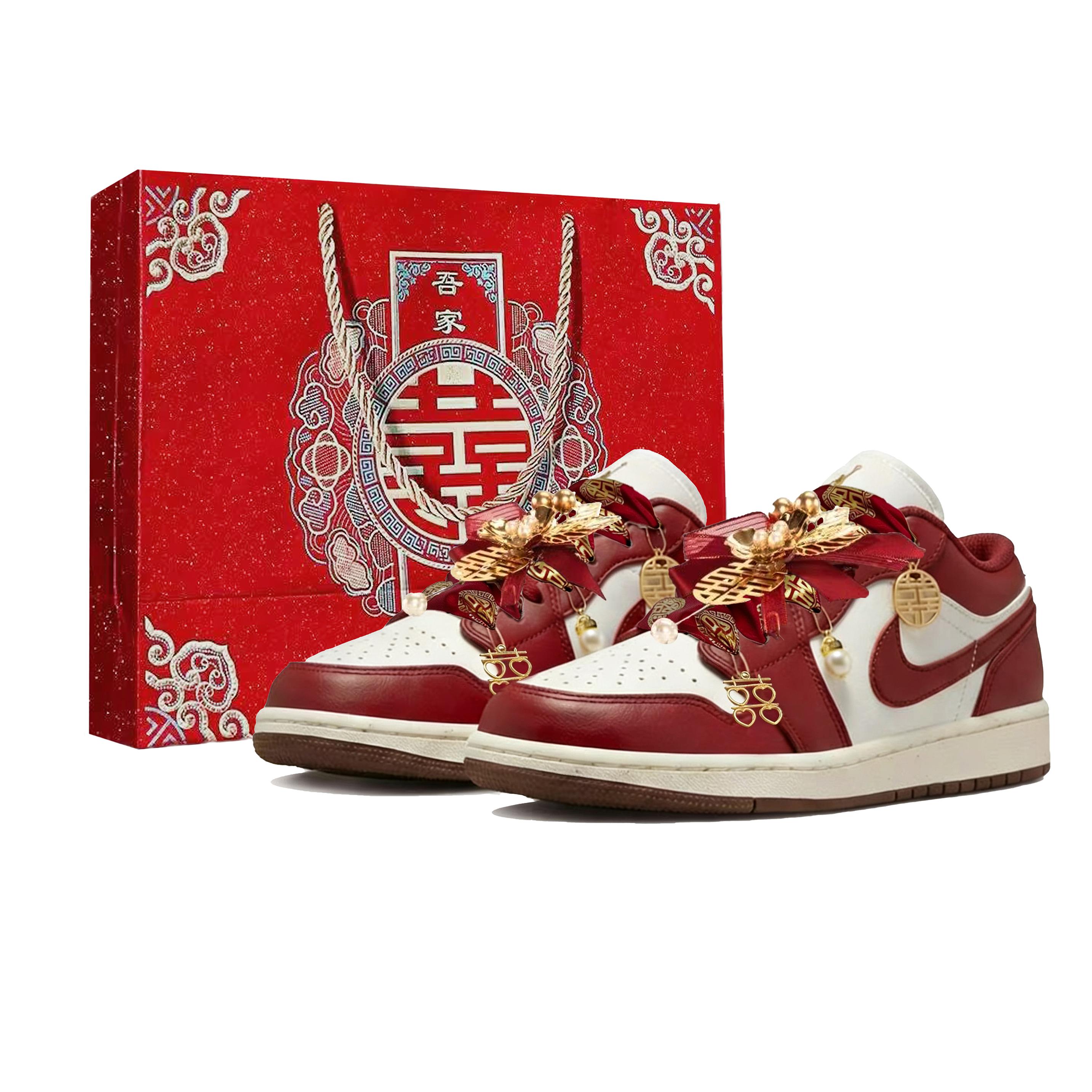 Jordan Air Jordan 1 LOW SE Love Forever 1.0 Synthetic Leather Low top Skateboard Shoes Unisex Red IR7600-211(team1074-1.0) 36
Jordan Air Jordan 1 LOW SE Love Forever 1.0 Synthetic Leather Low top Skateboard Shoes Unisex Red IR7600-211(team1074-1.0) 36