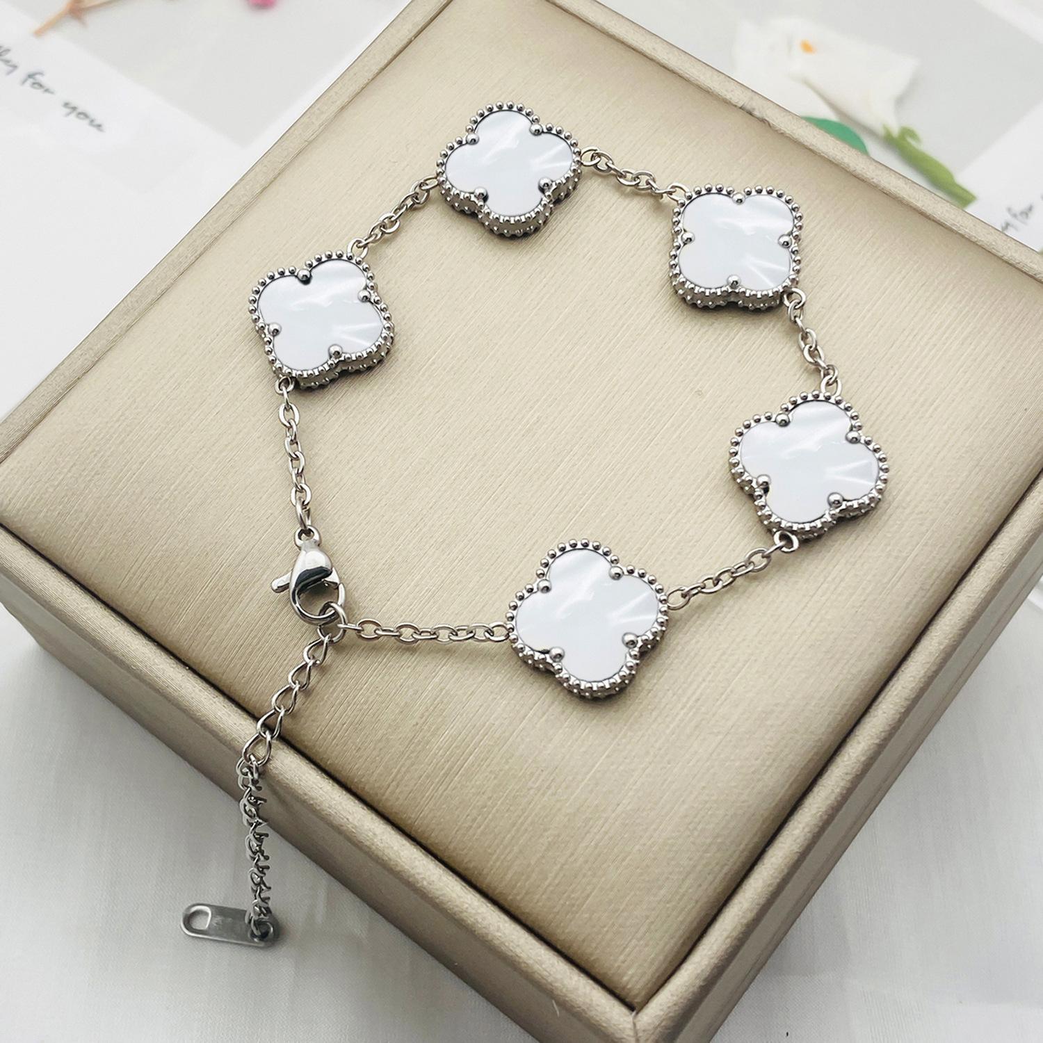 Браслет Четырехлистный клевер Двустороннее ожерелье из ракушек Женский браслет из титана, не меняющий цвет
Браслет Четырехлистный клевер Двустороннее ожерелье из ракушек Женский браслет из титана, не меняющий цвет