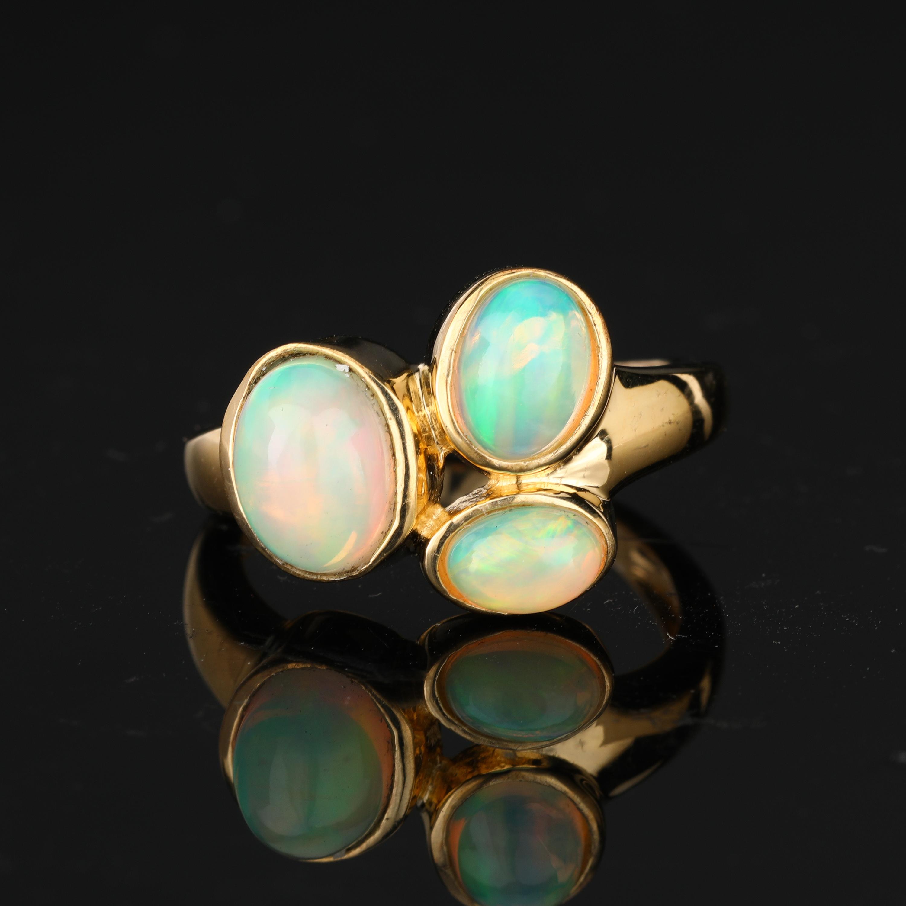 925 Sterling Silver Ethiopian Opal Three Stone Ring Gold Plated Oval Cabochon Fine Jewelry Gift for Her 10 срібний
925 Sterling Silver Ethiopian Opal Three Stone Ring Gold Plated Oval Cabochon Fine Jewelry Gift for Her 10 срібний