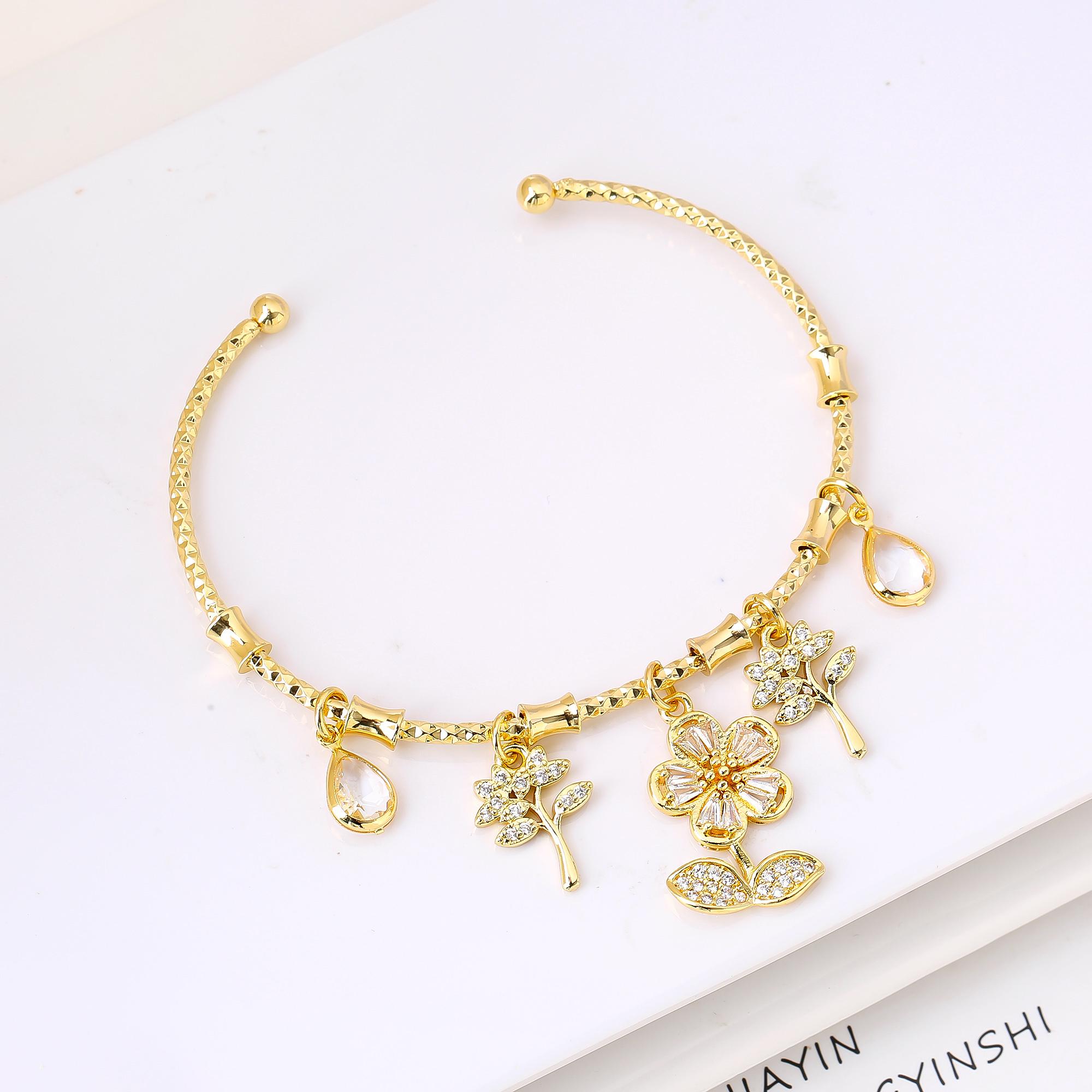 New Arrival Zircon Sunflower Tree Pendant Candy Bangle Cuff Bracelet Luxury for Women s Fashion Party Wedding Zircon Gift
New Arrival Zircon Sunflower Tree Pendant Candy Bangle Cuff Bracelet Luxury for Women s Fashion Party Wedding Zircon Gift