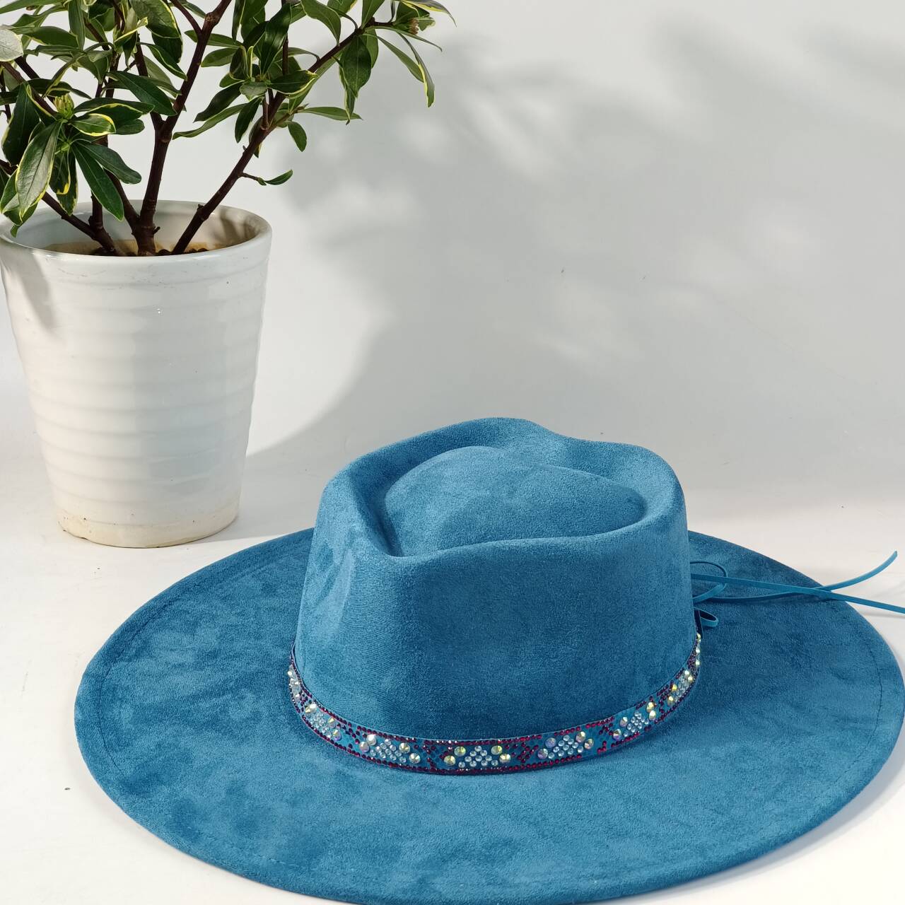 peacockbluevelvetheartshapedhatpairedwith avelvetdiamondbelta bohemianstyle forautumnwinteroutdoorshoppingchurch hats forwoman M56-58CM
peacockbluevelvetheartshapedhatpairedwith avelvetdiamondbelta bohemianstyle forautumnwinteroutdoorshoppingchurch hats forwoman M56-58CM