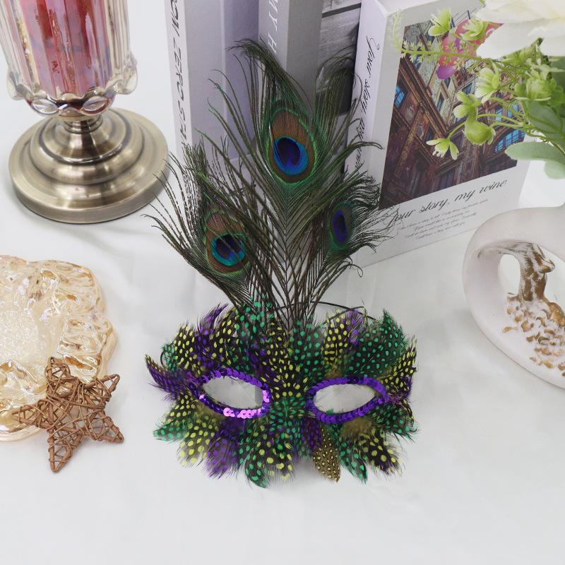 Masquerade Mask Eye Catching Carnival Party Mask Peacock Feather Mask Vintage For Live Performance Costume Party Holiday
Masquerade Mask Eye Catching Carnival Party Mask Peacock Feather Mask Vintage For Live Performance Costume Party Holiday