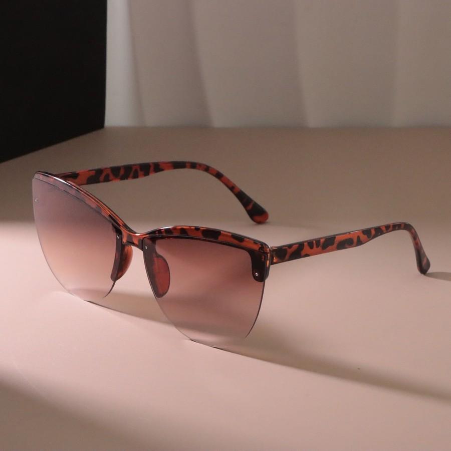 Классические модные солнцезащитные очки Женские Mencepai Other
Классические модные солнцезащитные очки Женские Mencepai Other