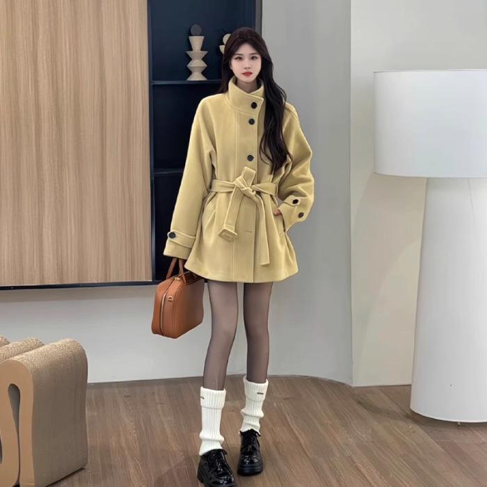 Women s High-End Short Woolen Cape Coat - 2025 New Autumn Style, Thickened and Hot Selling L
Women s High-End Short Woolen Cape Coat - 2025 New Autumn Style, Thickened and Hot Selling L