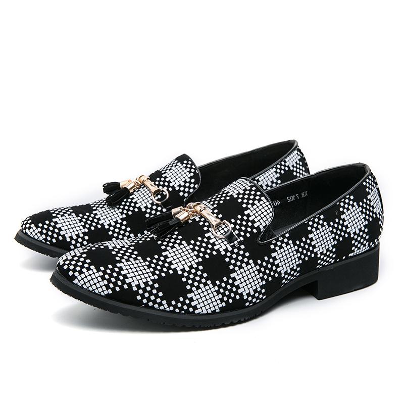 22 autumn black and white plaid fringed casual lazy pointed leather shoes Doudou shoes 44
22 autumn black and white plaid fringed casual lazy pointed leather shoes Doudou shoes 44