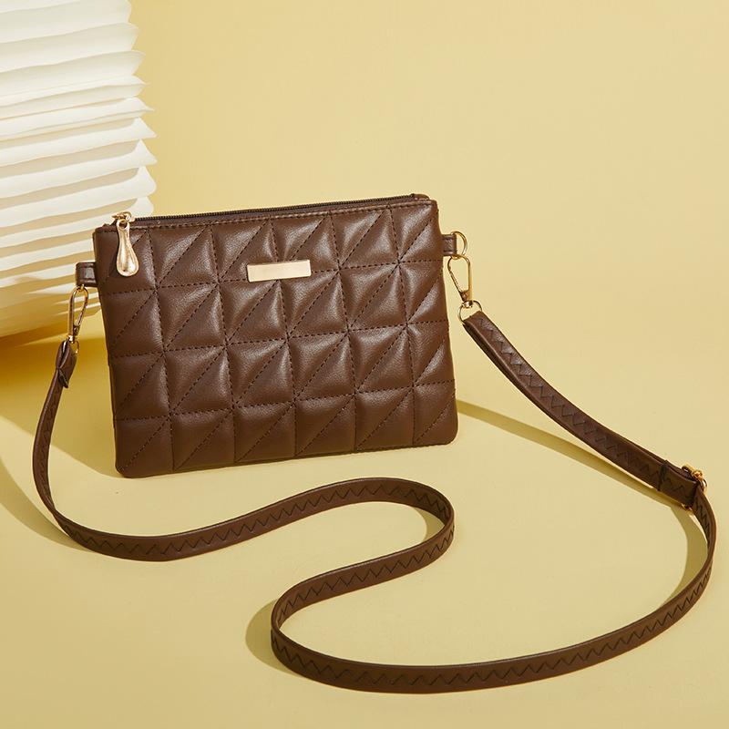 Light luxury versatile red envelope 2025bags Christmas messenger bag hot light mobile phone bag small satchel темно-коричневого
Light luxury versatile red envelope 2025bags Christmas messenger bag hot light mobile phone bag small satchel темно-коричневого