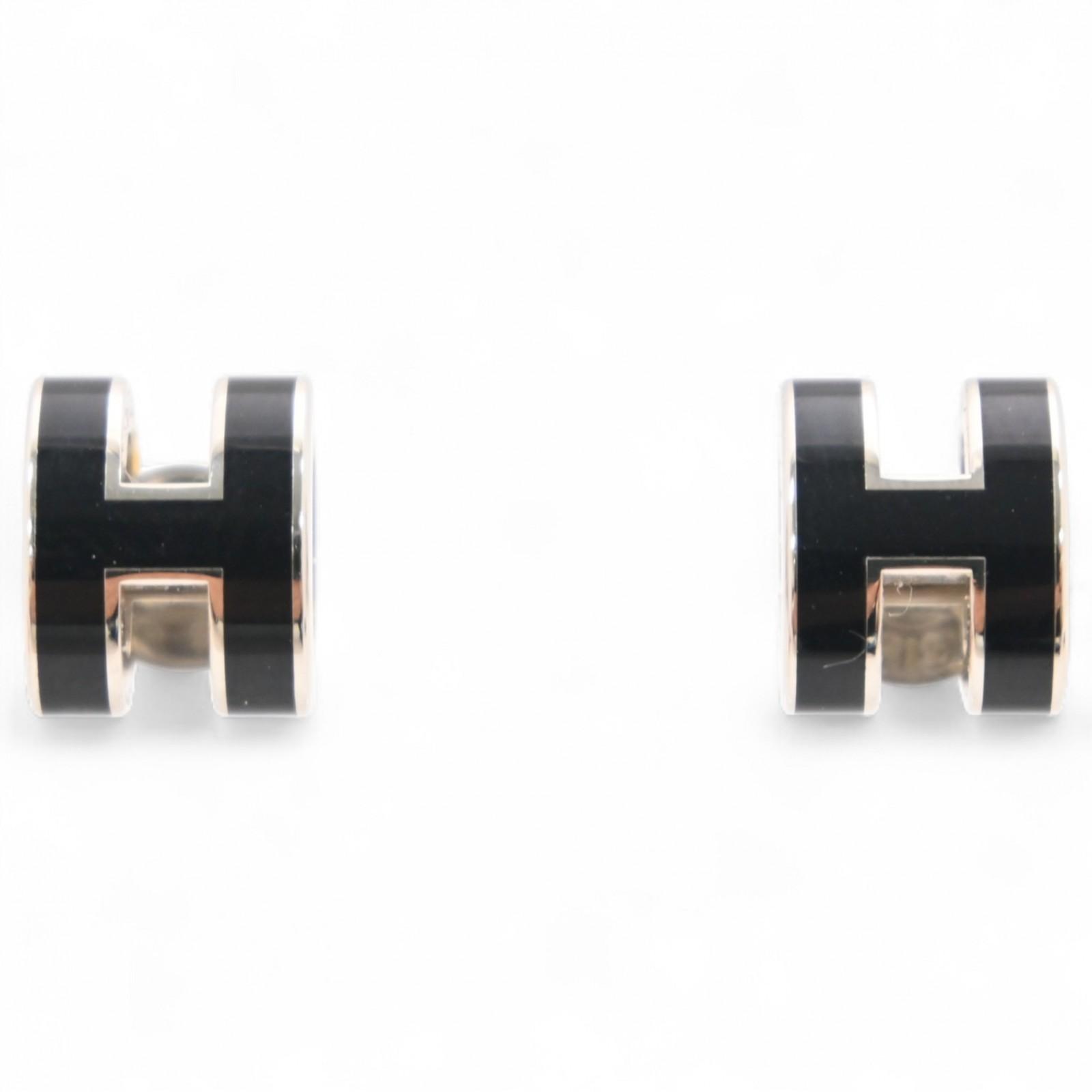 Auth HERMES Pop H H Mini Earrings GP Noir Silver he3339bf
Auth HERMES Pop H H Mini Earrings GP Noir Silver he3339bf