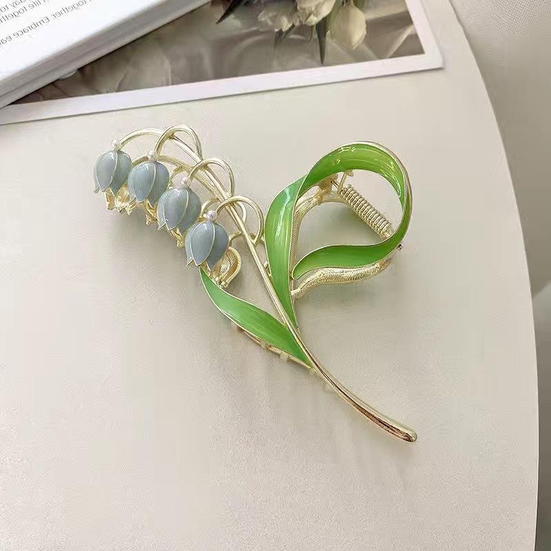 Luxury Hair Clip Large Size Shark Clip Floral Design Durable Strong Grip Hair Accessory for Women and Girls Suitable for Various Hair Types One Size синий
Luxury Hair Clip Large Size Shark Clip Floral Design Durable Strong Grip Hair Accessory for Women and Girls Suitable for Various Hair Types One Size синий