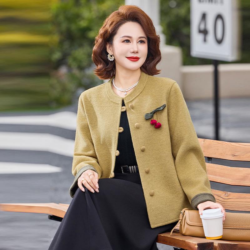 New Chinese Style Frog Button Coat for Middle-Aged and Elderly Women - Elegant Spring/Autumn Wedding Banquet Wool Coat 3XL (Recommended 120-135 Jin) жёлтый
New Chinese Style Frog Button Coat for Middle-Aged and Elderly Women - Elegant Spring/Autumn Wedding Banquet Wool Coat 3XL (Recommended 120-135 Jin) жёлтый