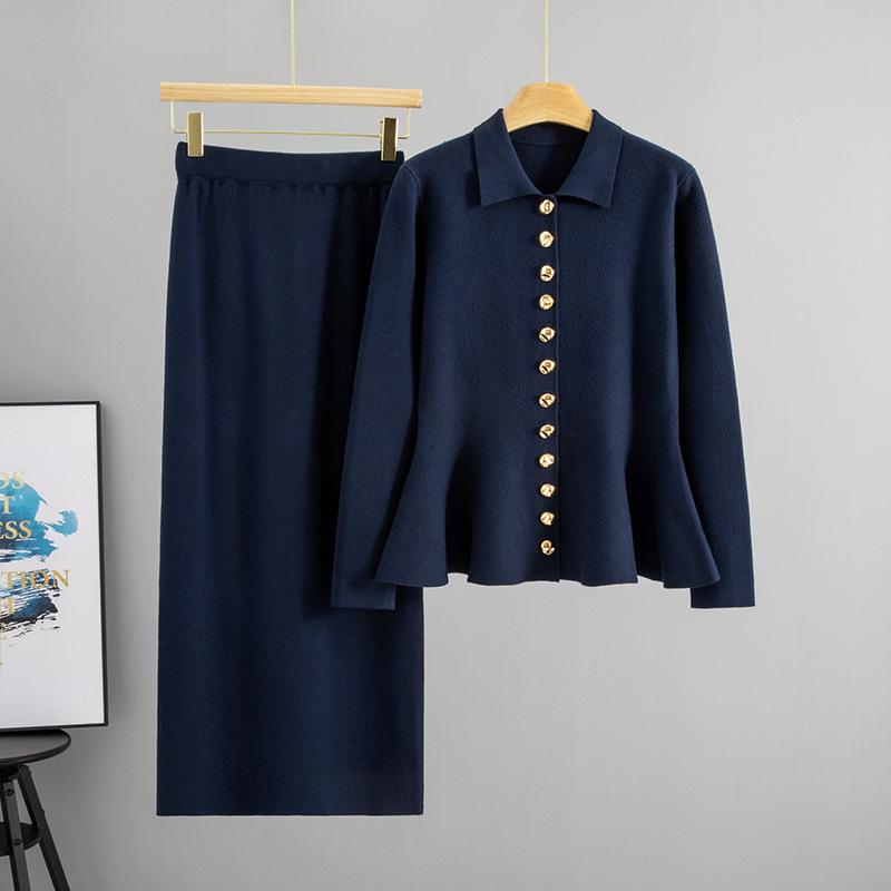 Women s Spring/Fall Elegant POLO Collar Ruffle Cardigan Sweater & Hip-Hugging Skirt Two-Piece Set One Size темно-синього кольору
Women s Spring/Fall Elegant POLO Collar Ruffle Cardigan Sweater & Hip-Hugging Skirt Two-Piece Set One Size темно-синього кольору
