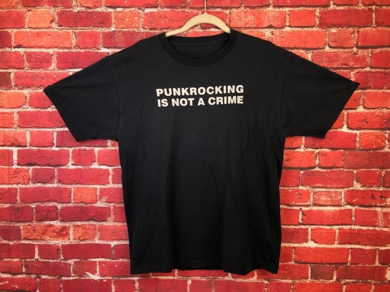 RARE Vintage - AMP MAGAZINE PUNKROCKING IS NOT A CRIME Punk Rock Black T-SHIRT New Spring/Summer Arrivals Regular Fit Casual 5XL різнокольоровий
RARE Vintage - AMP MAGAZINE PUNKROCKING IS NOT A CRIME Punk Rock Black T-SHIRT New Spring/Summer Arrivals Regular Fit Casual 5XL різнокольоровий