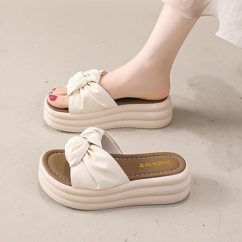 Internet celebrity slippers women s summer wear foreign style super fire thick soles 2025 new sandals with skirt bow cool slippers 40 хакі
Internet celebrity slippers women s summer wear foreign style super fire thick soles 2025 new sandals with skirt bow cool slippers 40 хакі