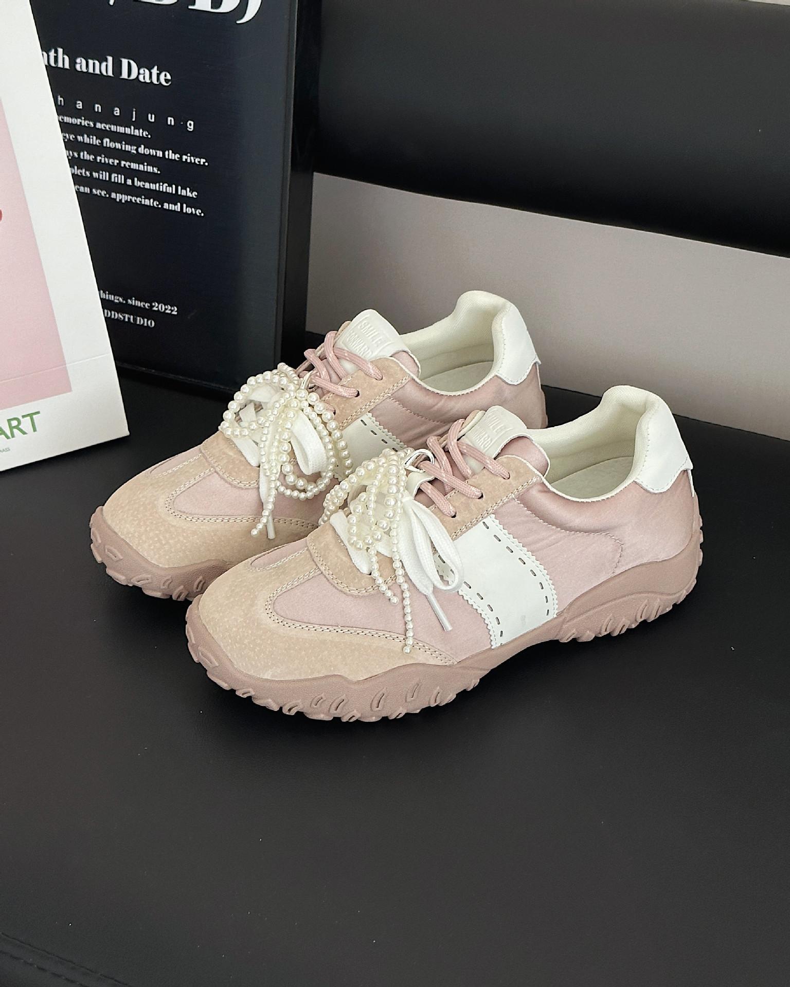 Leather women s new pearl pair of shoelaces thick sole inner height increase fashion sports and leisure white shoes 40 рожевий
Leather women s new pearl pair of shoelaces thick sole inner height increase fashion sports and leisure white shoes 40 рожевий