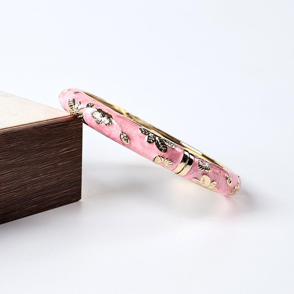 Enamel Flower Bangle Colorful Women s Hand Bracelet Vintage Cloisonne Bangle Jewelry Gifts темно-розовый
Enamel Flower Bangle Colorful Women s Hand Bracelet Vintage Cloisonne Bangle Jewelry Gifts темно-розовый