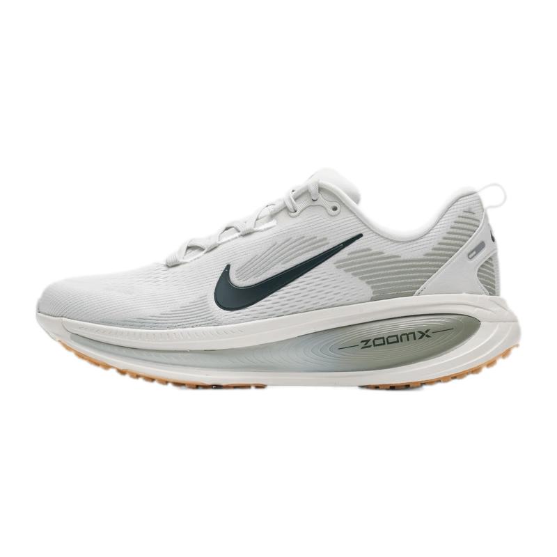 Nike Men s Vomero 18 Running Shoes 6.5
Nike Men s Vomero 18 Running Shoes 6.5