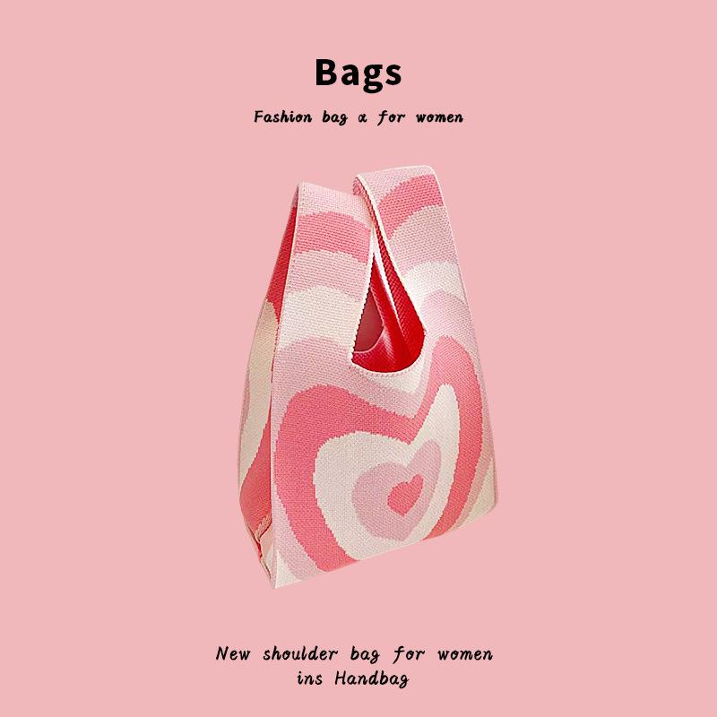 Женская мода новая вязаная сумка подарочная портативная сумка-тоут универсальная портативная сумка-жилет панда
Женская мода новая вязаная сумка подарочная портативная сумка-тоут универсальная портативная сумка-жилет панда