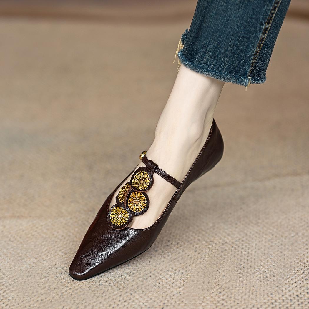 2025 Весна и Осень нишевые туфли-лодочки с Т-образным ремешком, женские туфли на толстом каблуке с открытой союзкой, коричневые, с маленьким квадратным носком, балетки 40 коричневый
2025 Весна и Осень нишевые туфли-лодочки с Т-образным ремешком, женские туфли на толстом каблуке с открытой союзкой, коричневые, с маленьким квадратным носком, балетки 40 коричневый