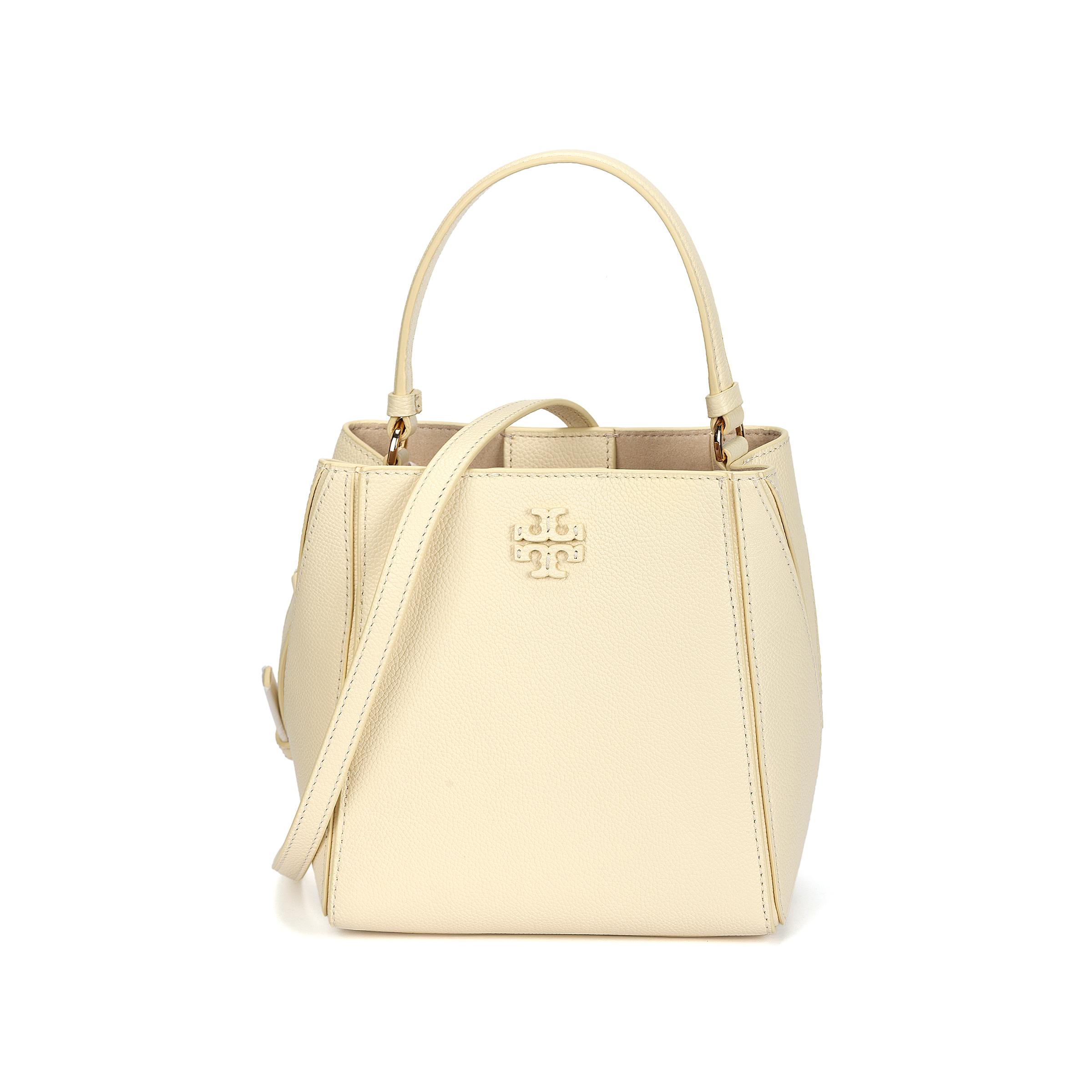 Tory Burch Mcgraw Logo Magnetic Snap Bucket Bag Women handbags Lemon-Yellow 158500-700 Basic Set (Bag+Dust Bag)
Tory Burch Mcgraw Logo Magnetic Snap Bucket Bag Women handbags Lemon-Yellow 158500-700 Basic Set (Bag+Dust Bag)