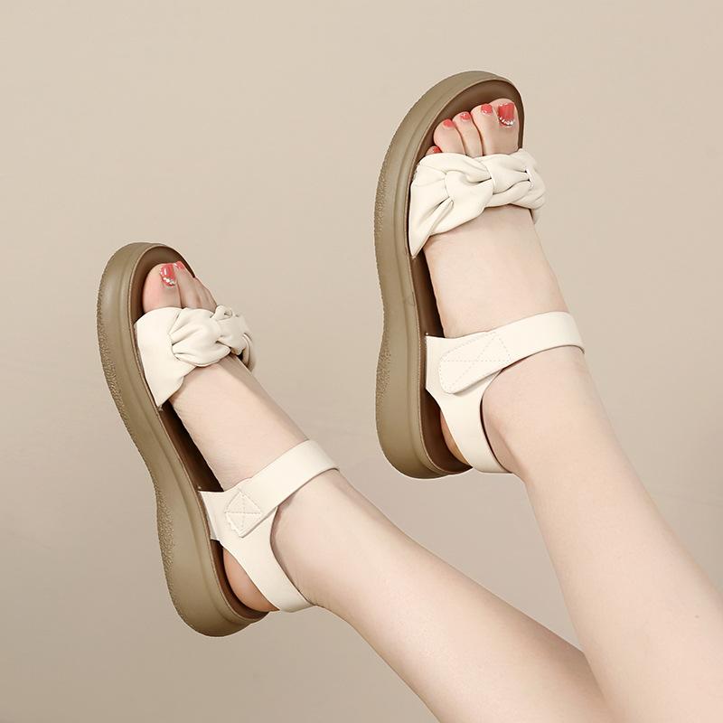 Sandals women s soft-soled fashion leather flat-soled thick-soled fashion versatile summer new women s shoes 40 бежевый
Sandals women s soft-soled fashion leather flat-soled thick-soled fashion versatile summer new women s shoes 40 бежевый