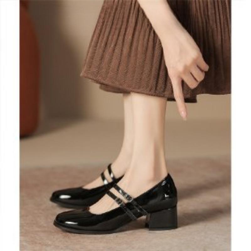 New Women s High-heeled Shoes with Thick Heels, High Heels, Pointed Toe and Shallow Mouth, Shiny Patent Leather 40
New Women s High-heeled Shoes with Thick Heels, High Heels, Pointed Toe and Shallow Mouth, Shiny Patent Leather 40