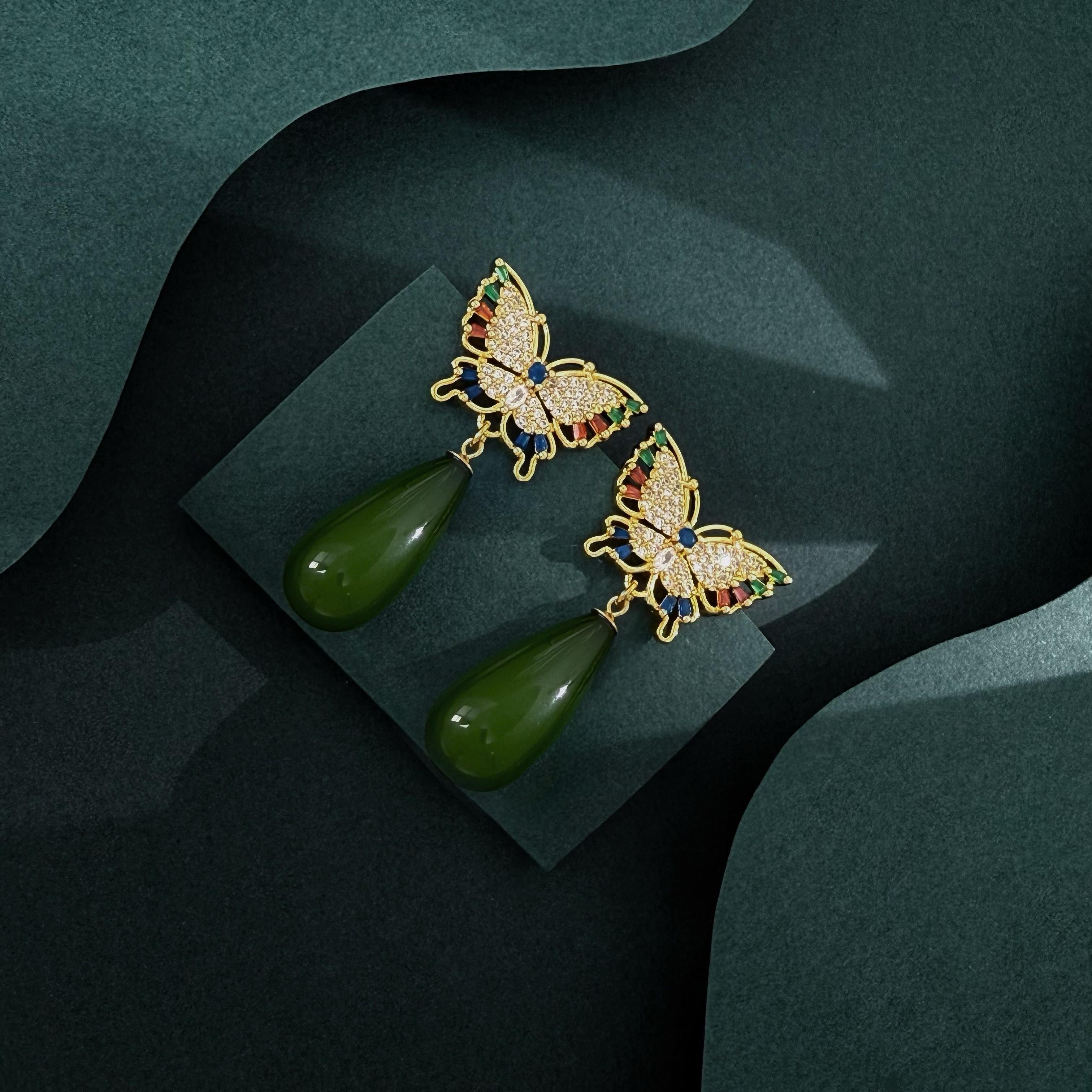 CMM Butterfly Earrings with Green Drops Golden Colorful Zirconia Elegant Design for Women s Trendy Party Jewelry зелений
CMM Butterfly Earrings with Green Drops Golden Colorful Zirconia Elegant Design for Women s Trendy Party Jewelry зелений