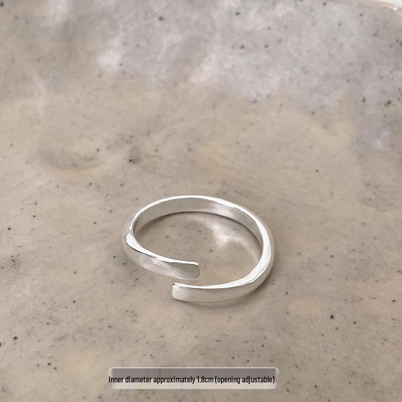 2025 Women s Brushed 925 Sterling Silver Luxury Index Finger Ring – High-End Niche Design
2025 Women s Brushed 925 Sterling Silver Luxury Index Finger Ring – High-End Niche Design