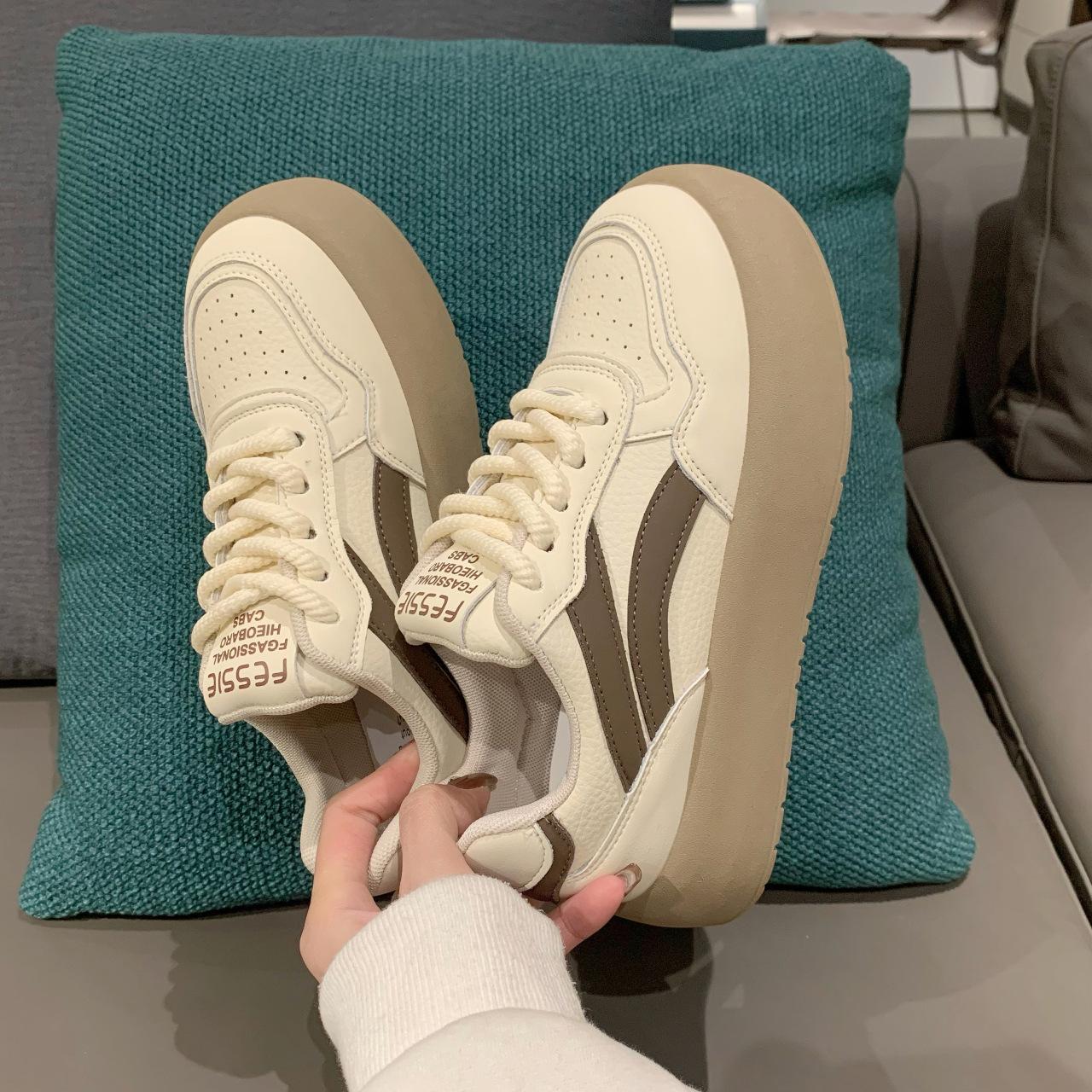 Простые ретро-платформы немецкие кроссовки женские 2025 новые весенние взрывные легкие студенческие американские повседневные кроссовки для сноубординга 40 темно-коричневого
Простые ретро-платформы немецкие кроссовки женские 2025 новые весенние взрывные легкие студенческие американские повседневные кроссовки для сноубординга 40 темно-коричневого