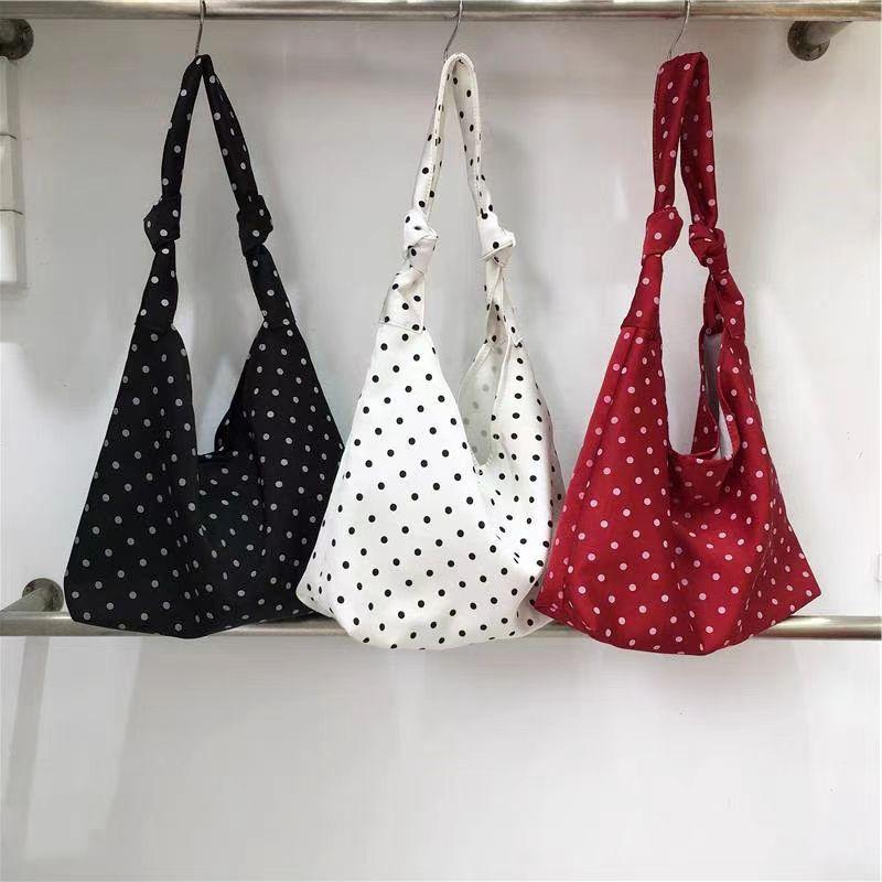 Small dirty cabinet, Japanese and Korean literary polka dot women s bag, small fresh floral girl shoulder bag, homemade tied knot belt tote bag чёрный
Small dirty cabinet, Japanese and Korean literary polka dot women s bag, small fresh floral girl shoulder bag, homemade tied knot belt tote bag чёрный