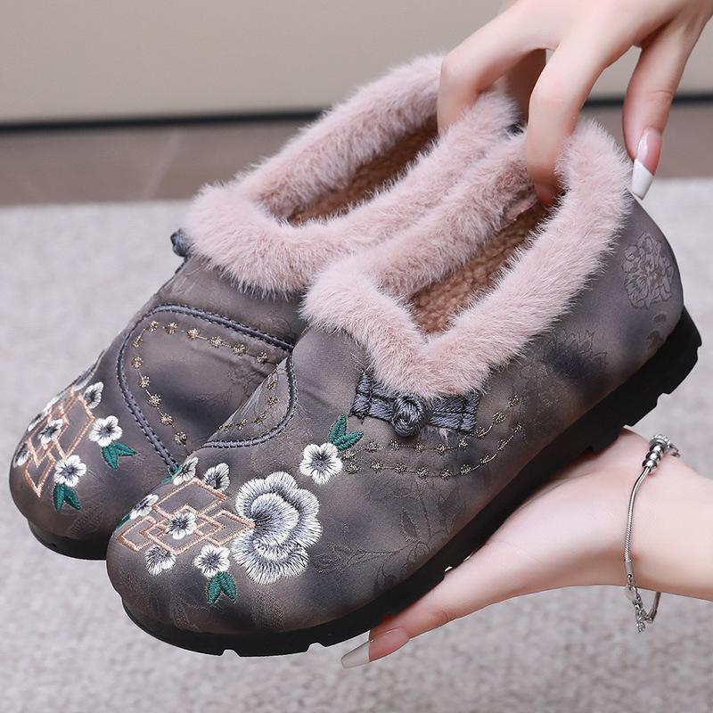 Зимние новые старые пекинские тканевые туфли женские хлопковые туфли удобные однопедальные туфли для мам бархатные теплые новые китайские вышитые туфли 40 серый
Зимние новые старые пекинские тканевые туфли женские хлопковые туфли удобные однопедальные туфли для мам бархатные теплые новые китайские вышитые туфли 40 серый