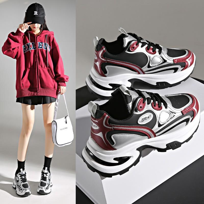 Fried Street Dad Shoes Women s Height Increasing Thick-soled Small 2024 New Winter Super Fire Leather Surface Breathable Lightweight Sneakers 35 чорний
Fried Street Dad Shoes Women s Height Increasing Thick-soled Small 2024 New Winter Super Fire Leather Surface Breathable Lightweight Sneakers 35 чорний