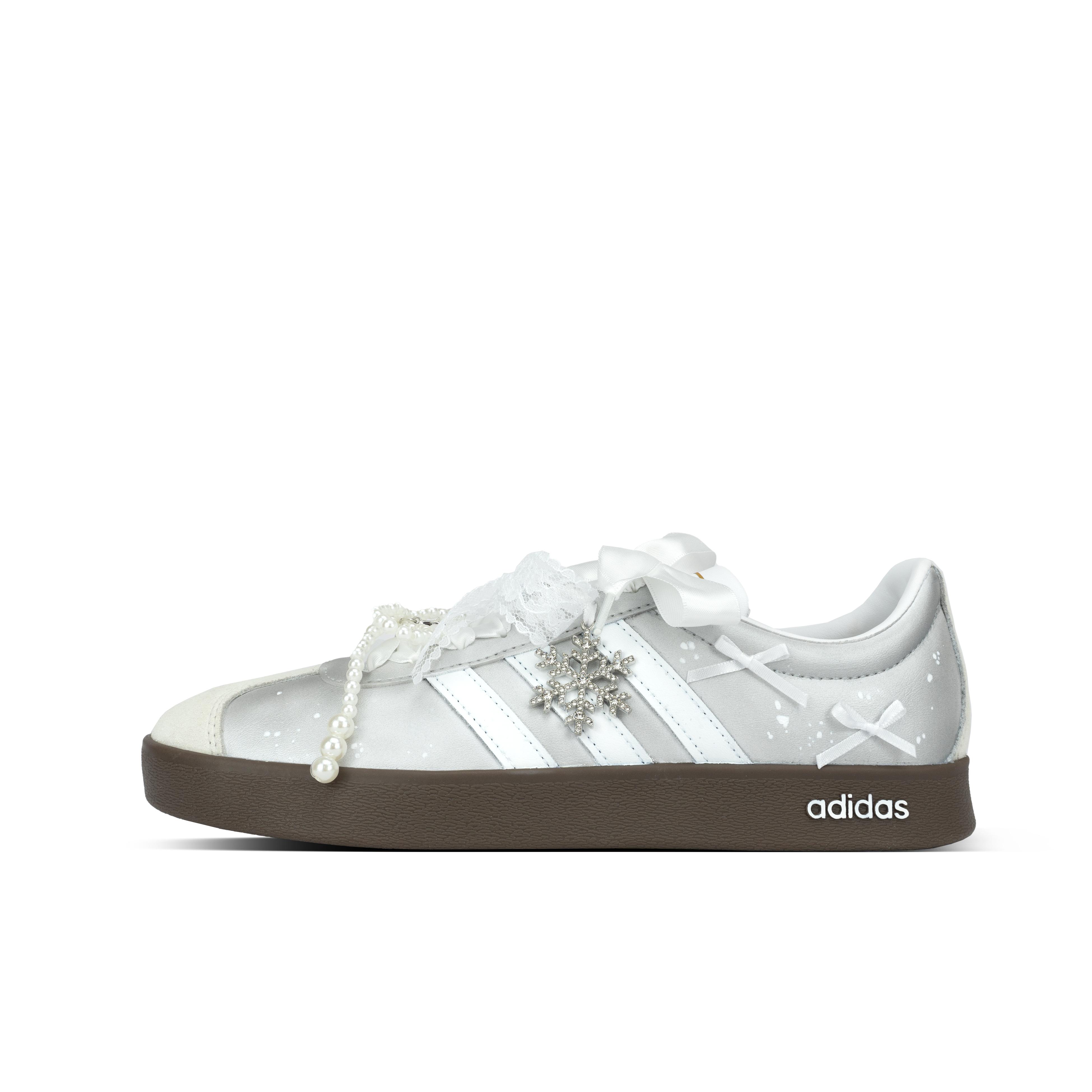 Adidas Vl Court Classic Berlin First Snow Abrasion Resistant Low top German Army Trainers Unisex Silver JQ2470(team1369-) 35½
Adidas Vl Court Classic Berlin First Snow Abrasion Resistant Low top German Army Trainers Unisex Silver JQ2470(team1369-) 35½