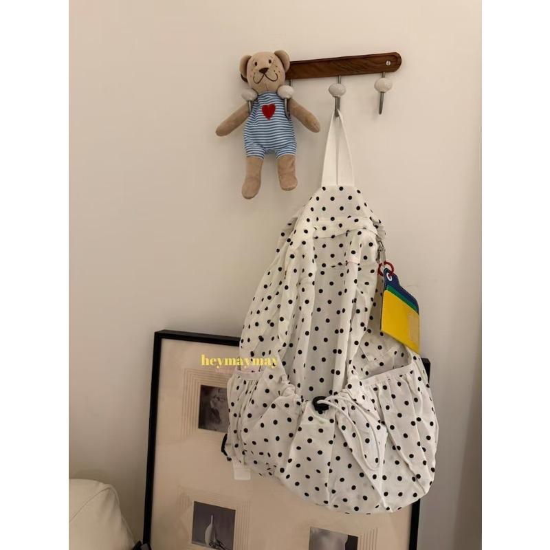 New large-capacity school commuter backpack women s fresh niche polka dot design fashionable backpack tide білий
New large-capacity school commuter backpack women s fresh niche polka dot design fashionable backpack tide білий