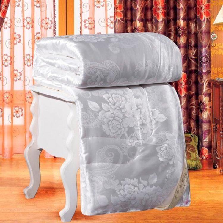 Silk Cotton Quilt in Gift Box - Perfect for Summer, Jewelry Gifts, Weddings, Single/Double and Winter Use 1.5x2 m Summer Quilt with packaging
Silk Cotton Quilt in Gift Box - Perfect for Summer, Jewelry Gifts, Weddings, Single/Double and Winter Use 1.5x2 m Summer Quilt with packaging