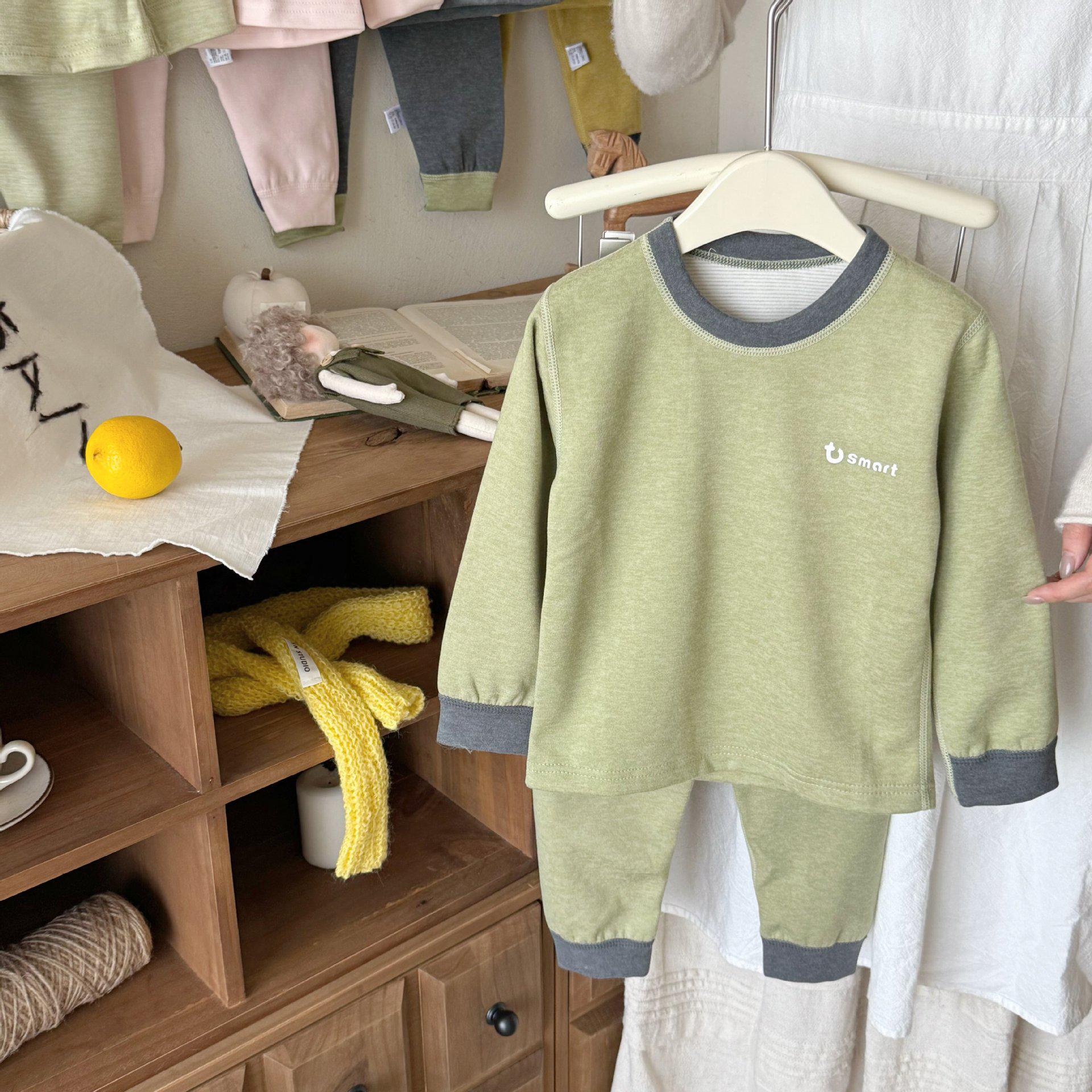 Qiqi Baby Pajama Set: Cozy Wool Silk, Double-Sided, Thickened for Fall/Winter - Includes Shirt and Pants 80 (Height 65-75cm)
Qiqi Baby Pajama Set: Cozy Wool Silk, Double-Sided, Thickened for Fall/Winter - Includes Shirt and Pants 80 (Height 65-75cm)