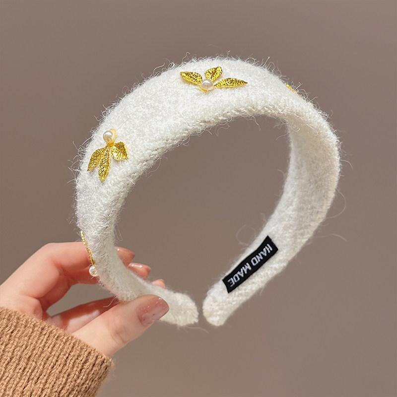 Vintage Maillard Headband Women Golden Leaf Pearl Non Slip Versatile Headband Outdoor Banquet Fashion Hair Accessories білий
Vintage Maillard Headband Women Golden Leaf Pearl Non Slip Versatile Headband Outdoor Banquet Fashion Hair Accessories білий