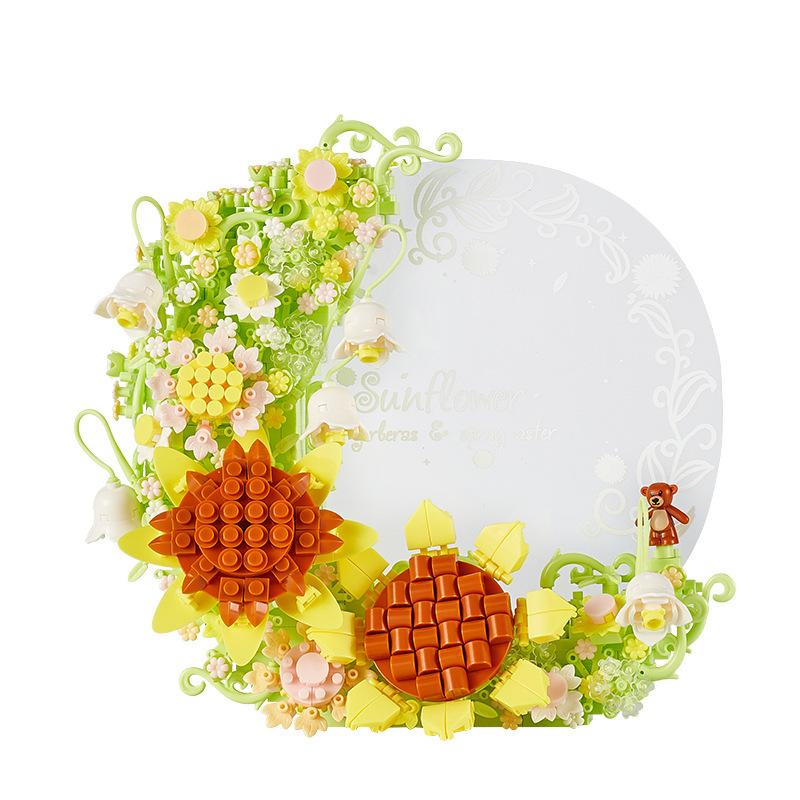 Romantic Idea Flower Construction Brick Rose Sunflower Moon Message Board Block Model Educational Toys With Light For Girls Present
Romantic Idea Flower Construction Brick Rose Sunflower Moon Message Board Block Model Educational Toys With Light For Girls Present