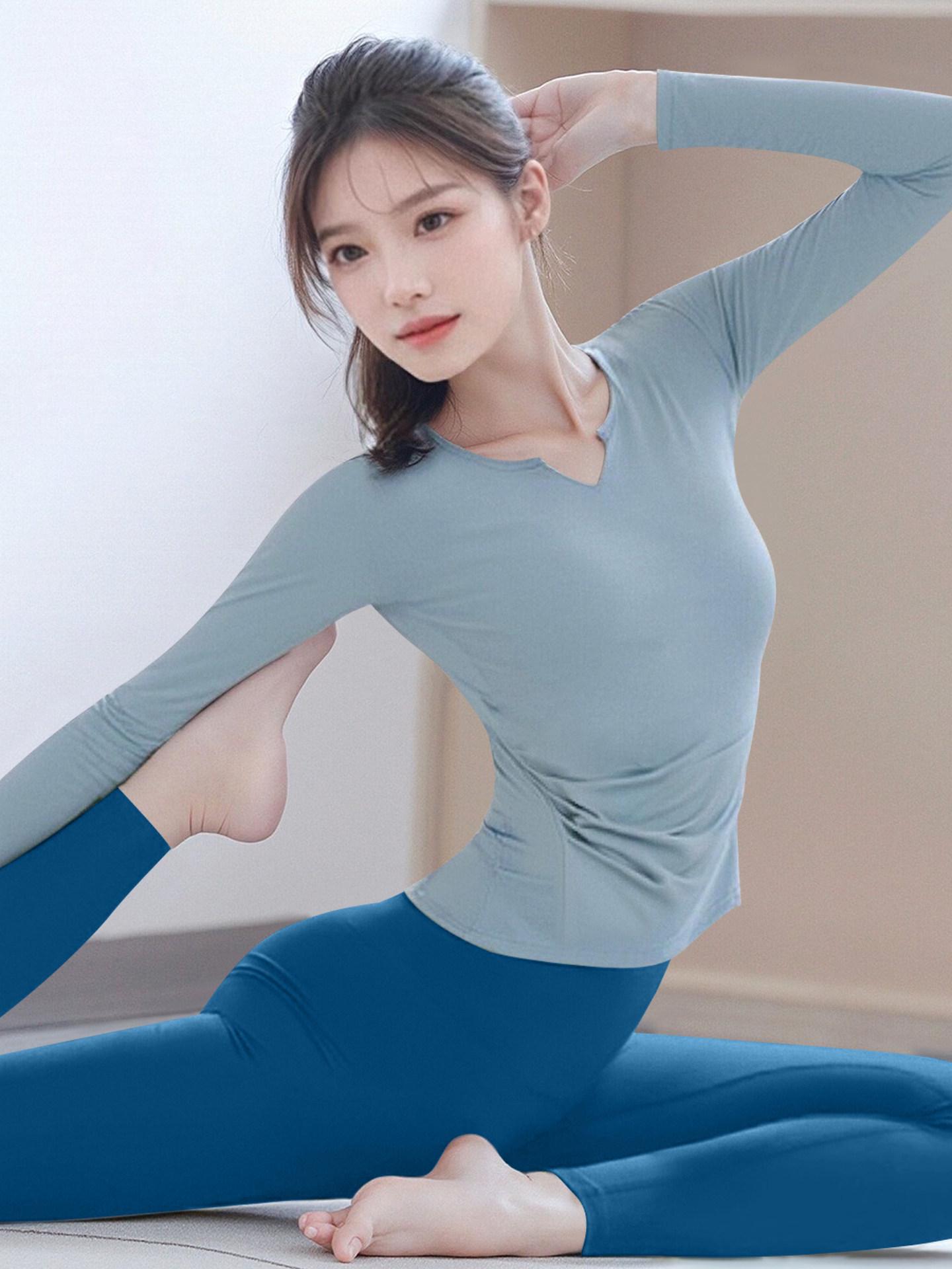 Black Slimming Yoga Set for Women: 2025 Body-Shaping Long Sleeve Pilates Fitness Outfit L (110-120)
Black Slimming Yoga Set for Women: 2025 Body-Shaping Long Sleeve Pilates Fitness Outfit L (110-120)