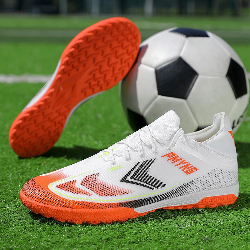 Putian football shoes male and female artificial turf youth student game training football shoes a pair of hair 45
Putian football shoes male and female artificial turf youth student game training football shoes a pair of hair 45