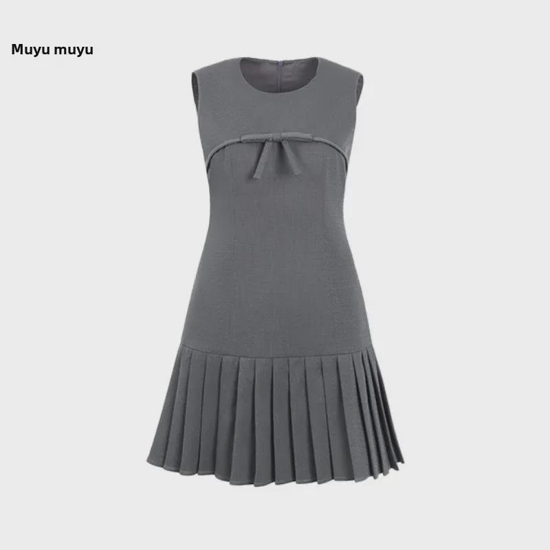 MUYU Grey Sleeveless Pleated High-End Summer Dress - Western-Style, Age-Reducing, Small Size Large сірий
MUYU Grey Sleeveless Pleated High-End Summer Dress - Western-Style, Age-Reducing, Small Size Large сірий