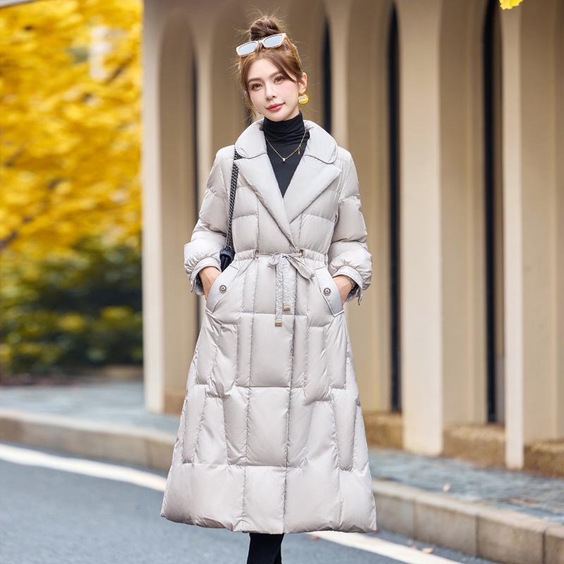 Women s Long Down Jacket - Winter Temperament, Thickened with Drawstring, 90% White Duck Down, Warm and Fashionable (Model YJ6822) XL (130-150 jin) серый
Women s Long Down Jacket - Winter Temperament, Thickened with Drawstring, 90% White Duck Down, Warm and Fashionable (Model YJ6822) XL (130-150 jin) серый