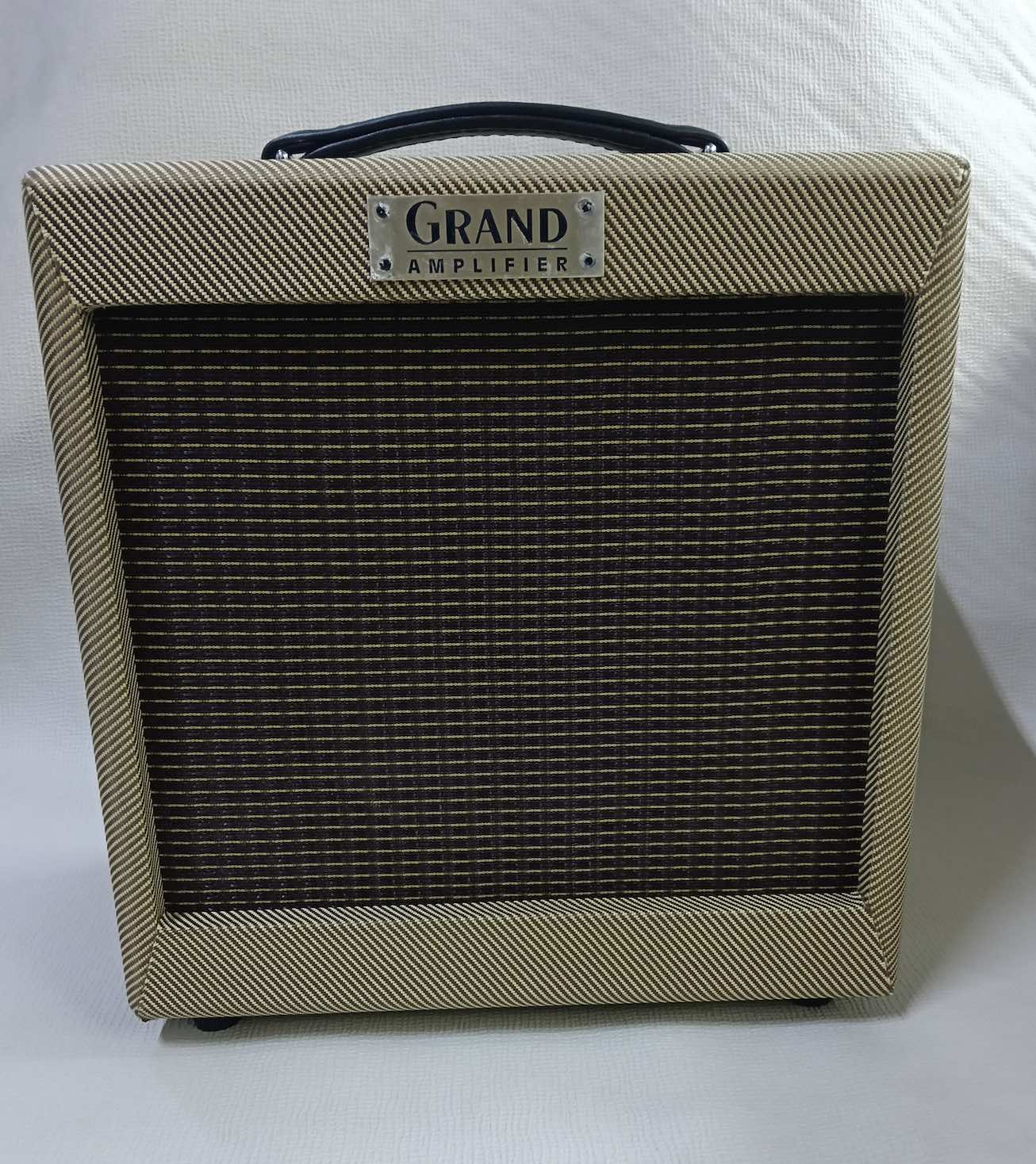 Кастомный ламповый гитарный усилитель ручной сборки, 5F2A Champ Princeton Tweed ламповый комбоусилитель с 10-дюймовым динамиком от Grand, принимаем OEM-заказы на усилители жёлтый
Кастомный ламповый гитарный усилитель ручной сборки, 5F2A Champ Princeton Tweed ламповый комбоусилитель с 10-дюймовым динамиком от Grand, принимаем OEM-заказы на усилители жёлтый