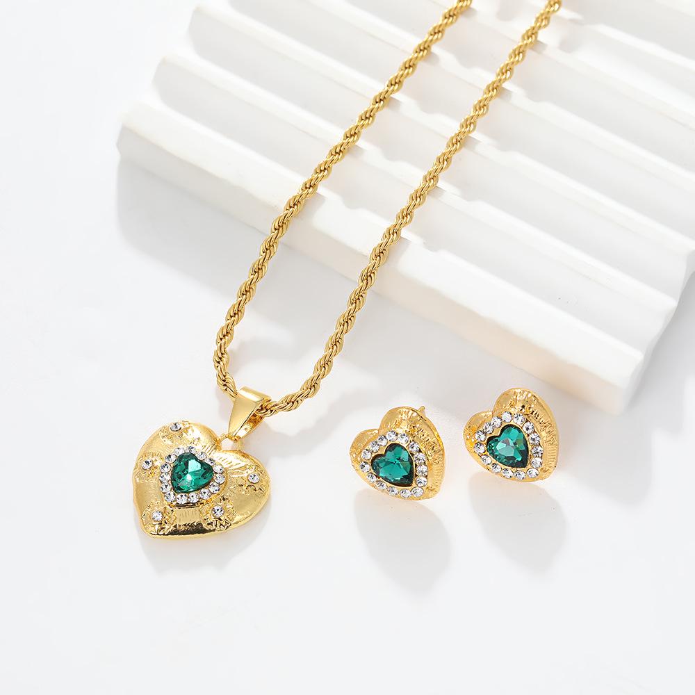 Elegant Peach Heart Necklace & Earring Set - Non-fading, High-end Jewelry with Creative Design
Elegant Peach Heart Necklace & Earring Set - Non-fading, High-end Jewelry with Creative Design