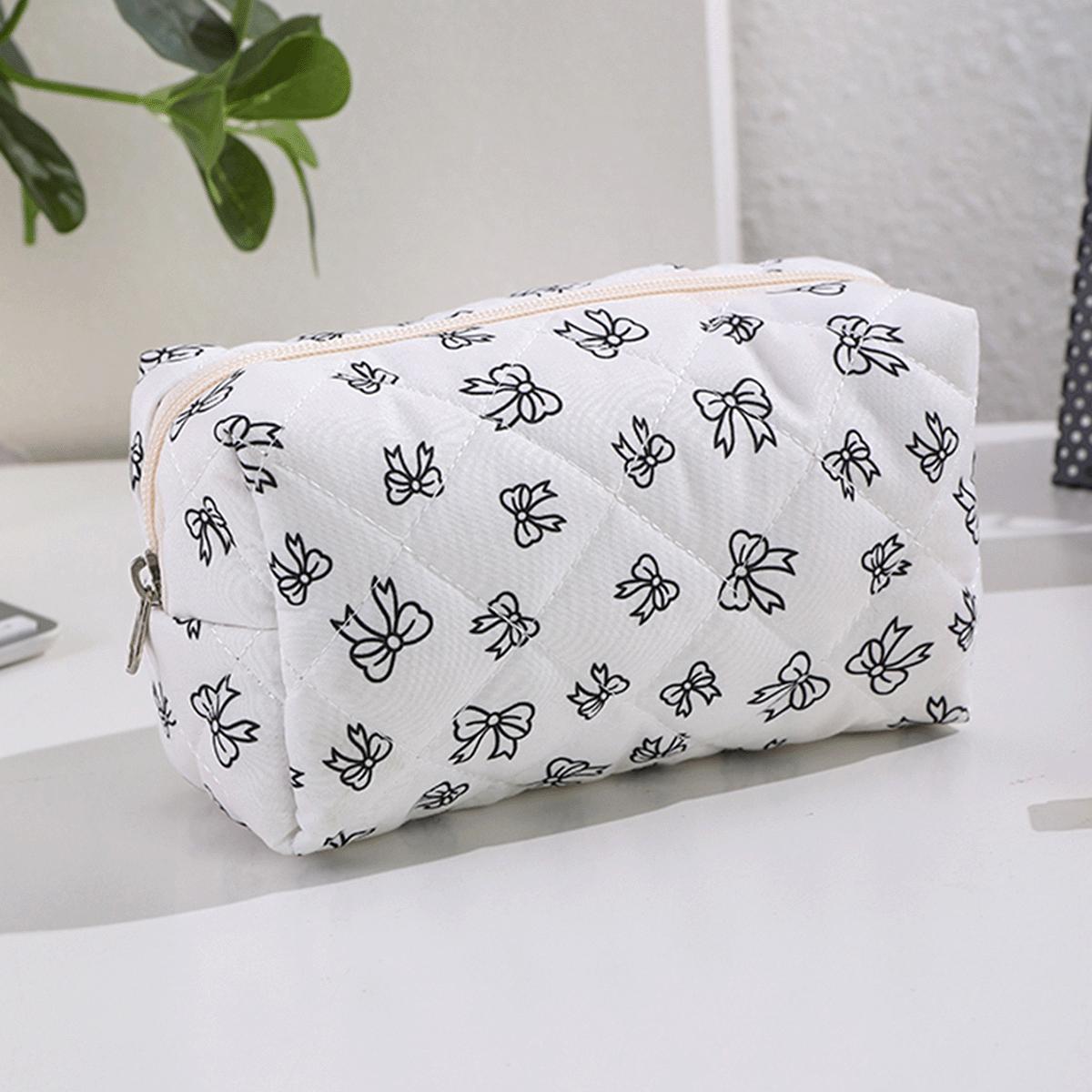 Cute bowknot printed pencil case, large-capacity portable zipper stationery desktop storage bag, A beautiful gift for her чорний
Cute bowknot printed pencil case, large-capacity portable zipper stationery desktop storage bag, A beautiful gift for her чорний