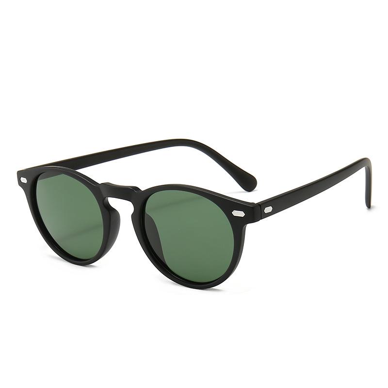 TR Round Frame Polarized Sunglasses - Classic Retro Street Style for Men & Women
TR Round Frame Polarized Sunglasses - Classic Retro Street Style for Men & Women