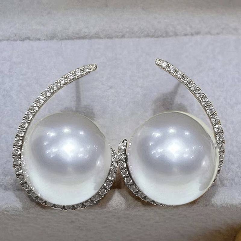Huitan Simulated Pearl Women Drop Earrings for Party Daily Wedding Trendy Versatile Accessories Inlaid Shiny CZ Charming Zircon
Huitan Simulated Pearl Women Drop Earrings for Party Daily Wedding Trendy Versatile Accessories Inlaid Shiny CZ Charming Zircon
