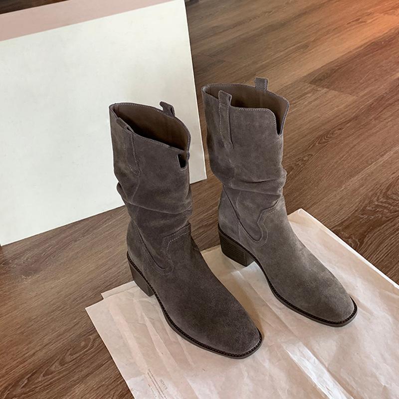 Huge good-looking Korean pointed V-mouth stacking boots short boots women s thick heel brown boots slimming and heightening western knight boots 40
Huge good-looking Korean pointed V-mouth stacking boots short boots women s thick heel brown boots slimming and heightening western knight boots 40