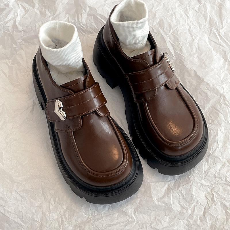 Туфли на платформе в стиле ретро Queen Fan, британский стиль, толстый каблук, маленькие кожаные туфли женские 2025 новые летние туфли-лоферы под юбку 39 коричневый
Туфли на платформе в стиле ретро Queen Fan, британский стиль, толстый каблук, маленькие кожаные туфли женские 2025 новые летние туфли-лоферы под юбку 39 коричневый