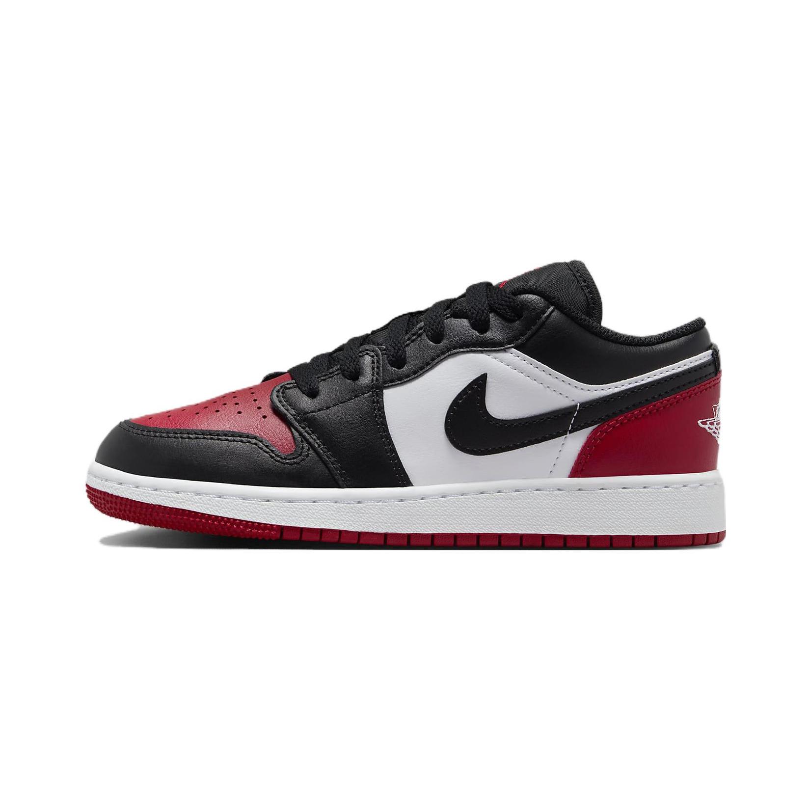 Jordan Kids Air Jordan 1 Low Bred Toe Sneakers 38.5
Jordan Kids Air Jordan 1 Low Bred Toe Sneakers 38.5