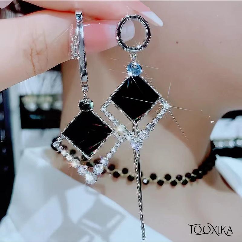 Tooxika Асимметричные черные геометрические серьги с кисточками Нишевый дизайн Легкие роскошные серьги высокого класса
Tooxika Асимметричные черные геометрические серьги с кисточками Нишевый дизайн Легкие роскошные серьги высокого класса